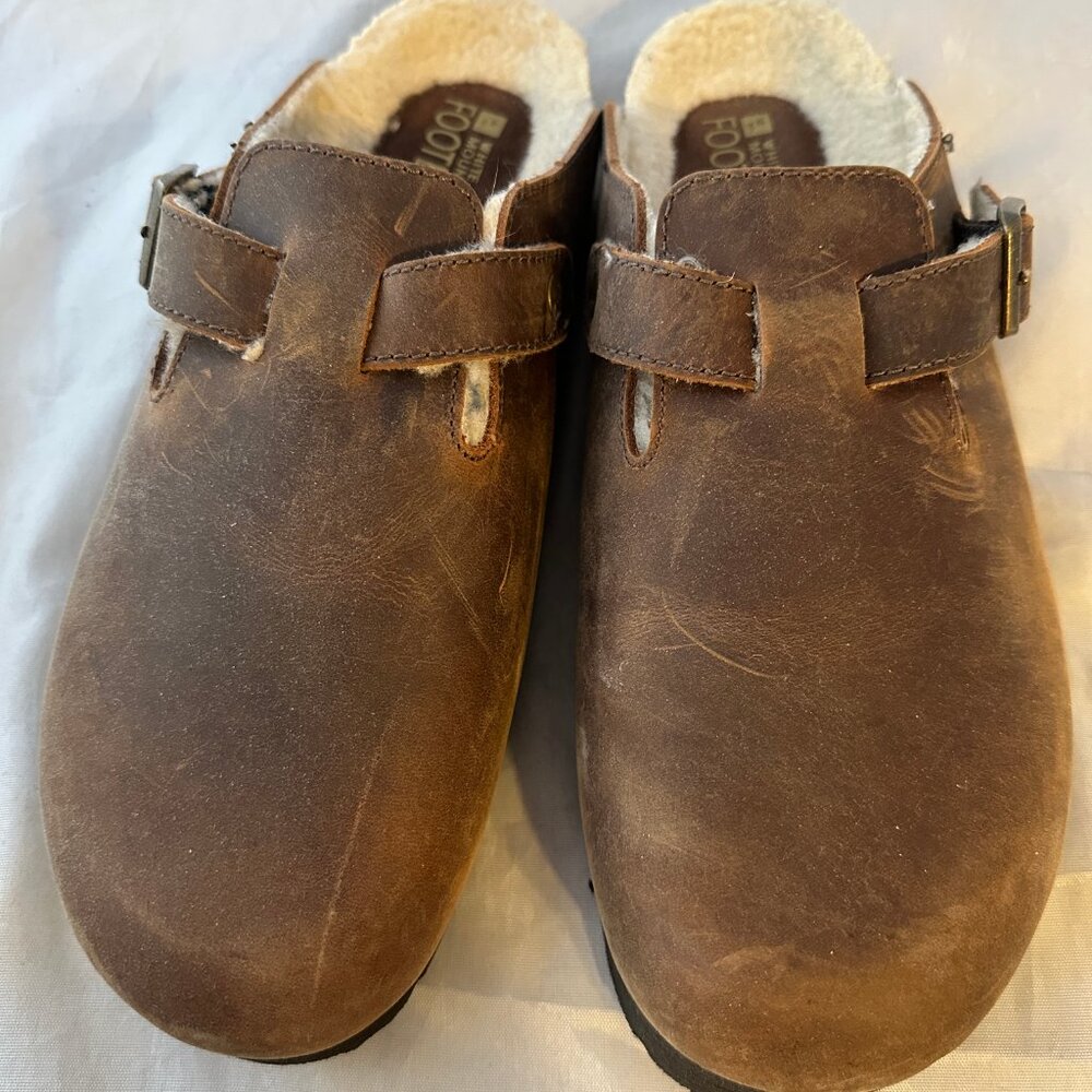 White Mountain  Bari Leather Footbeds Clog, Brown w shearling, Size Women 10 M